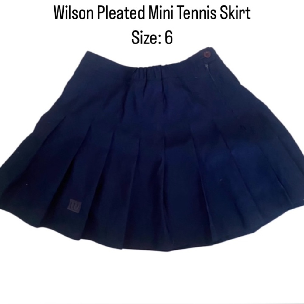 WILSON Vintage, Black, Pleated Tennis Size 6 Skirt.